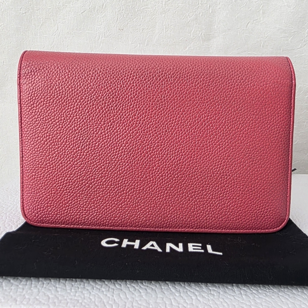 CHANEL Pink Quilted Caviar Leather Shoulder Bag with Silver Chain - Picture 2 of 10